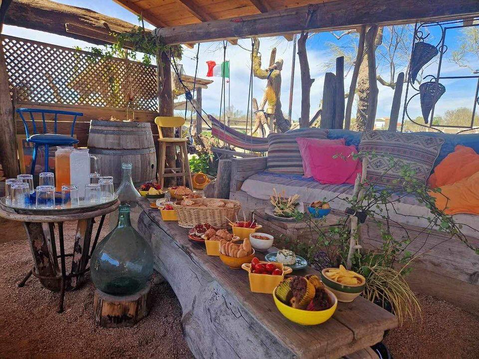"Cheval en Camargue lors d'une balade La Cavale"