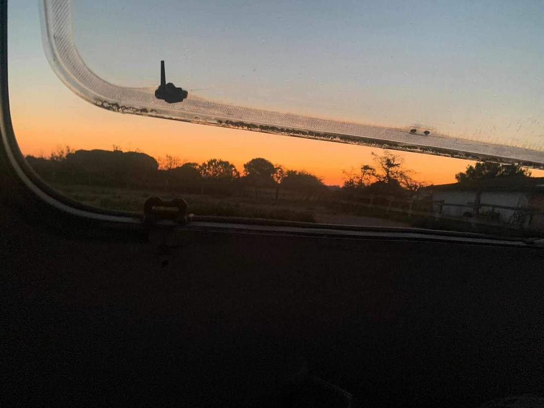 "Cheval en Camargue lors d'une balade La Cavale"